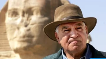 اتهامات تهريب.. زاهي حواس يؤكد جهوده الحثيثة لاسترجاع آثار مصرية من الخارج رغم الشائعات المستمرة